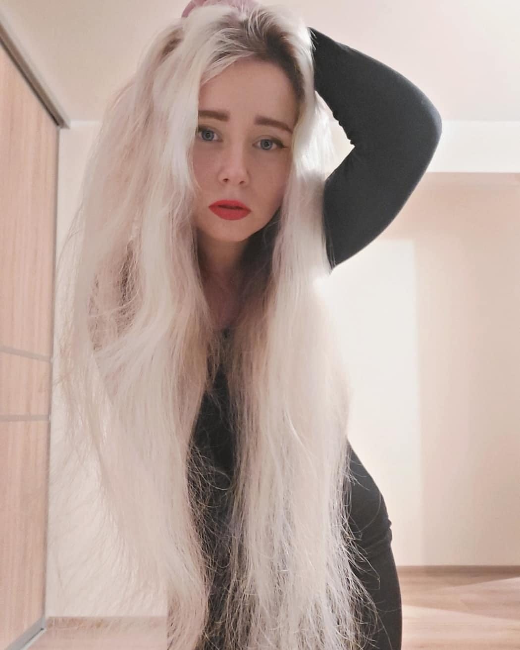 Post 10 by Veronika Ivanova on Instagram (image)