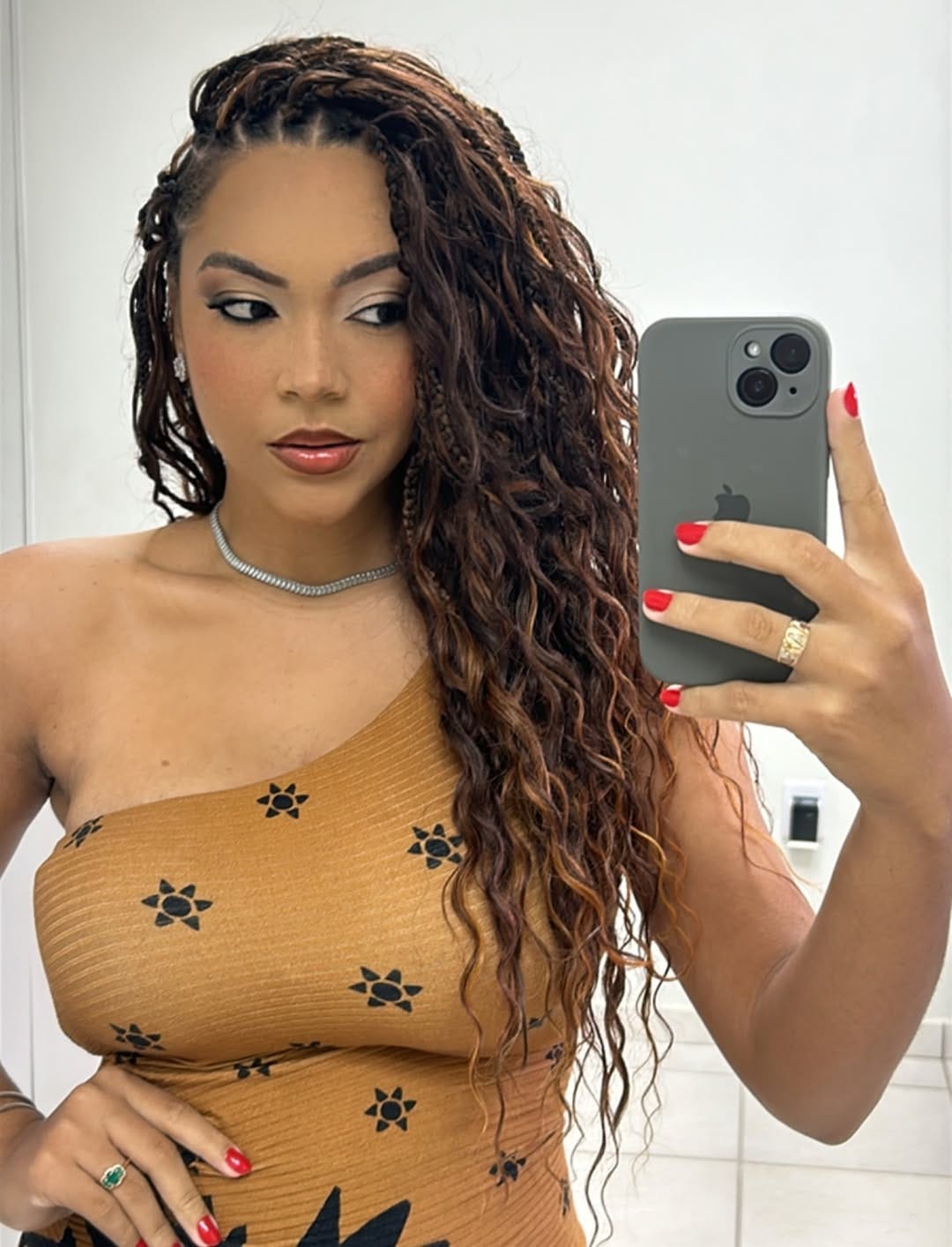 Post 8 by 𝐀𝐧𝐧𝐚 𝐋𝐚𝐮𝐫𝐚 𝐌𝐮𝐭𝐭𝐨𝐧 on Instagram (carousel)