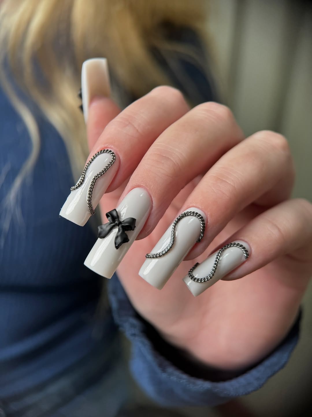 Post 7 by •roksolananails• on Instagram (carousel)