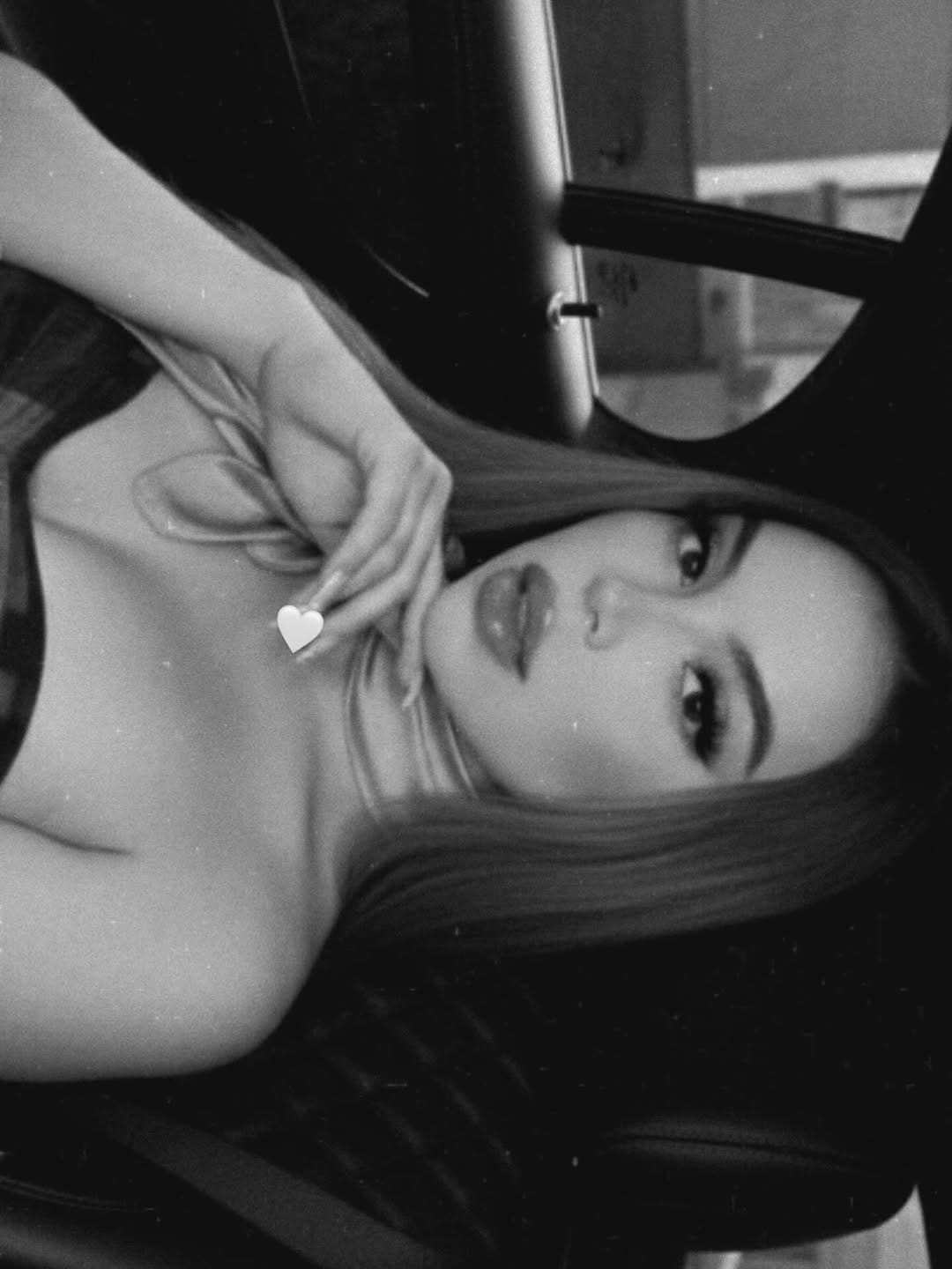 Post 2 by Samantha Alvarado on Instagram (image)