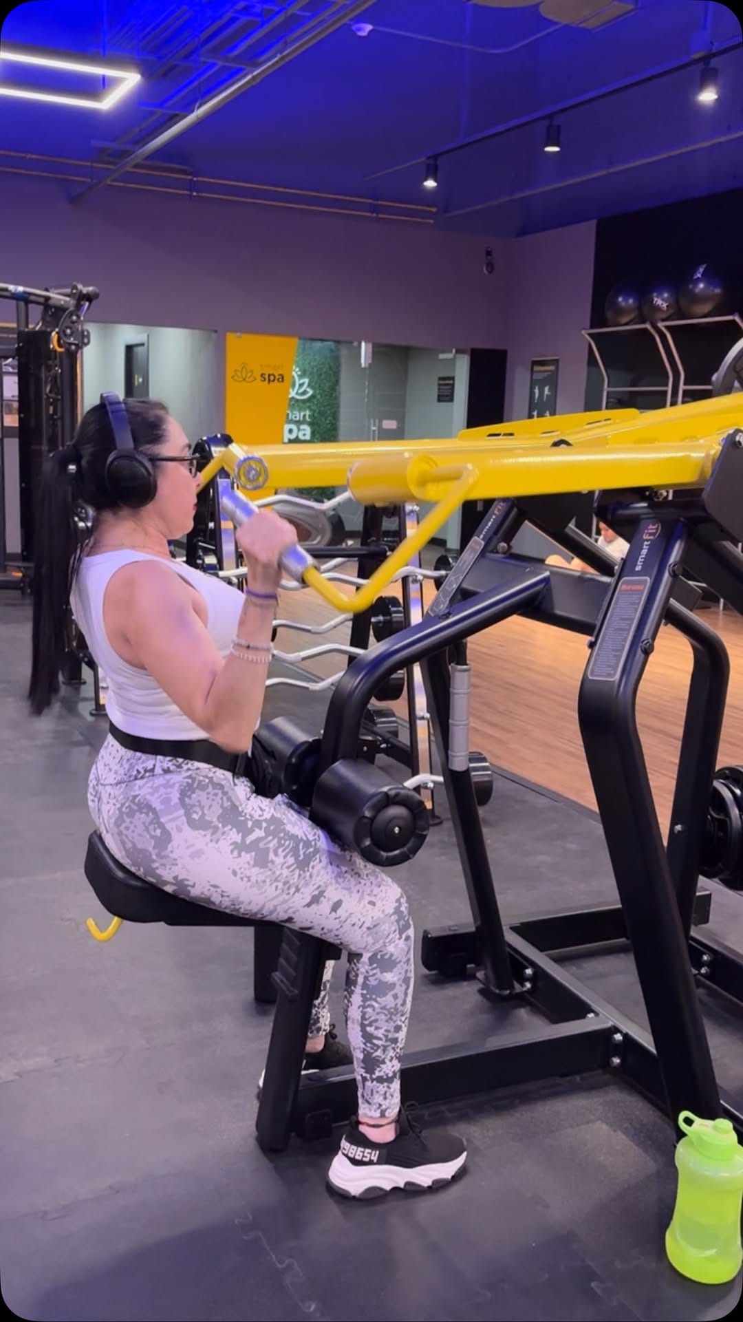 Post 6 by Liliana Ursula on Instagram (video)