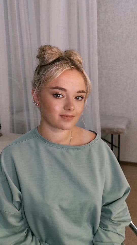 Post 5 by PRO Makeup Artist | Dubai on Instagram (video)