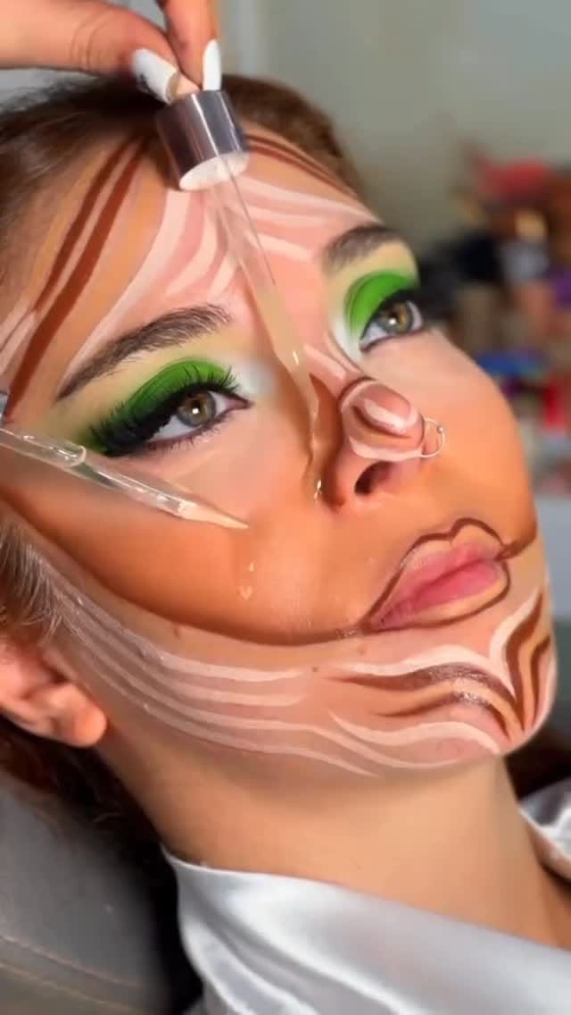Post 9 by خدع مكياج نسرين ✨🪄🎩 on Instagram (video)