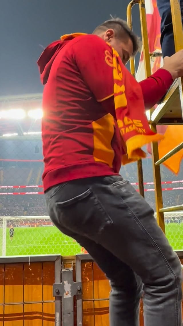 Post 4 by Milan Baroš on Instagram (video)
