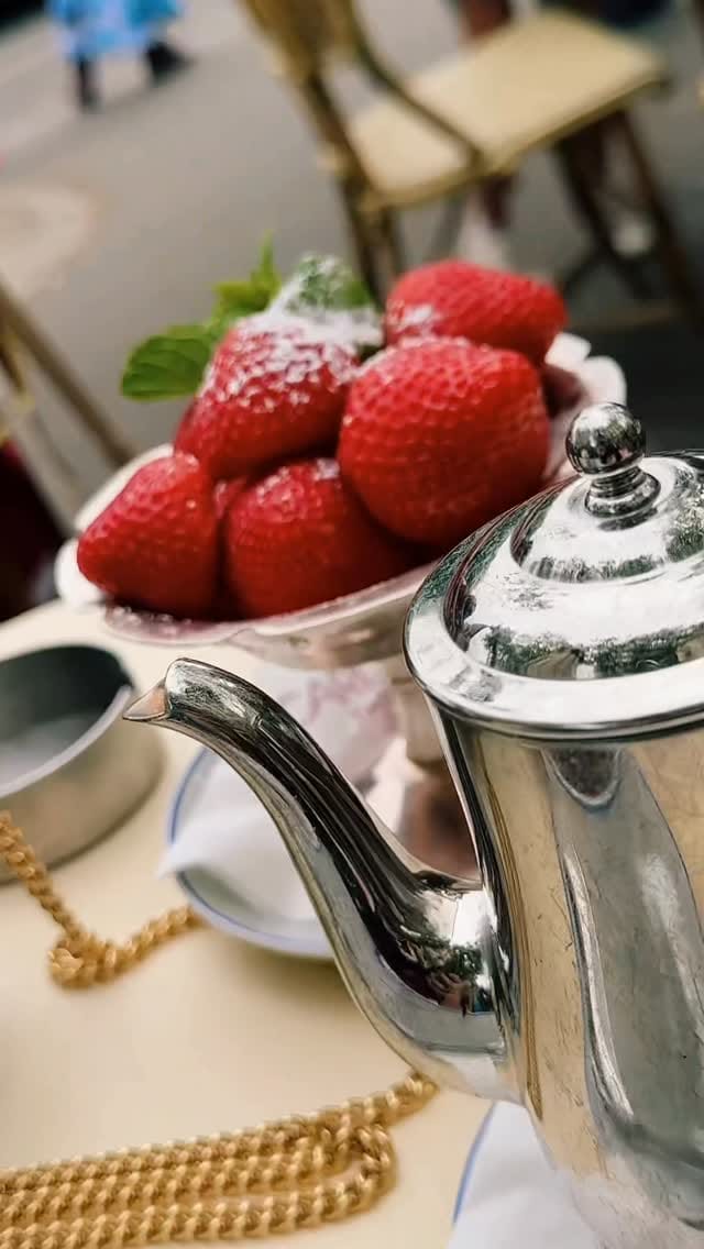 Post 10 by Sara on Instagram (video)