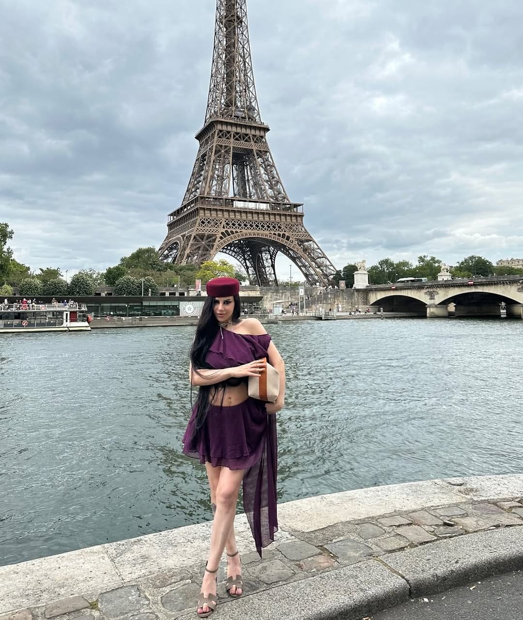 Post 8 by Sara on Instagram (carousel)