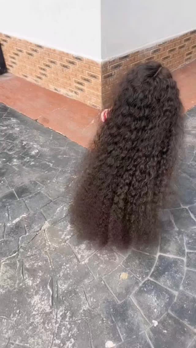 Post 8 by chic hair by Annia on Instagram (video)