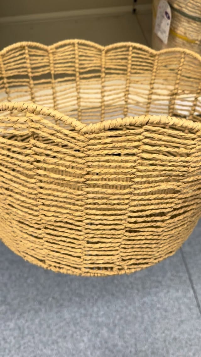 Post 6 by Homessentials on Instagram (video)