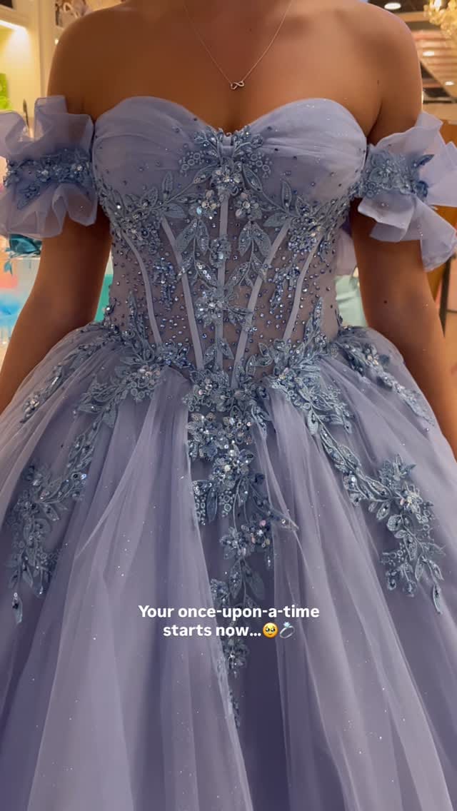 Post 9 by Paris Dress House on Instagram (video)