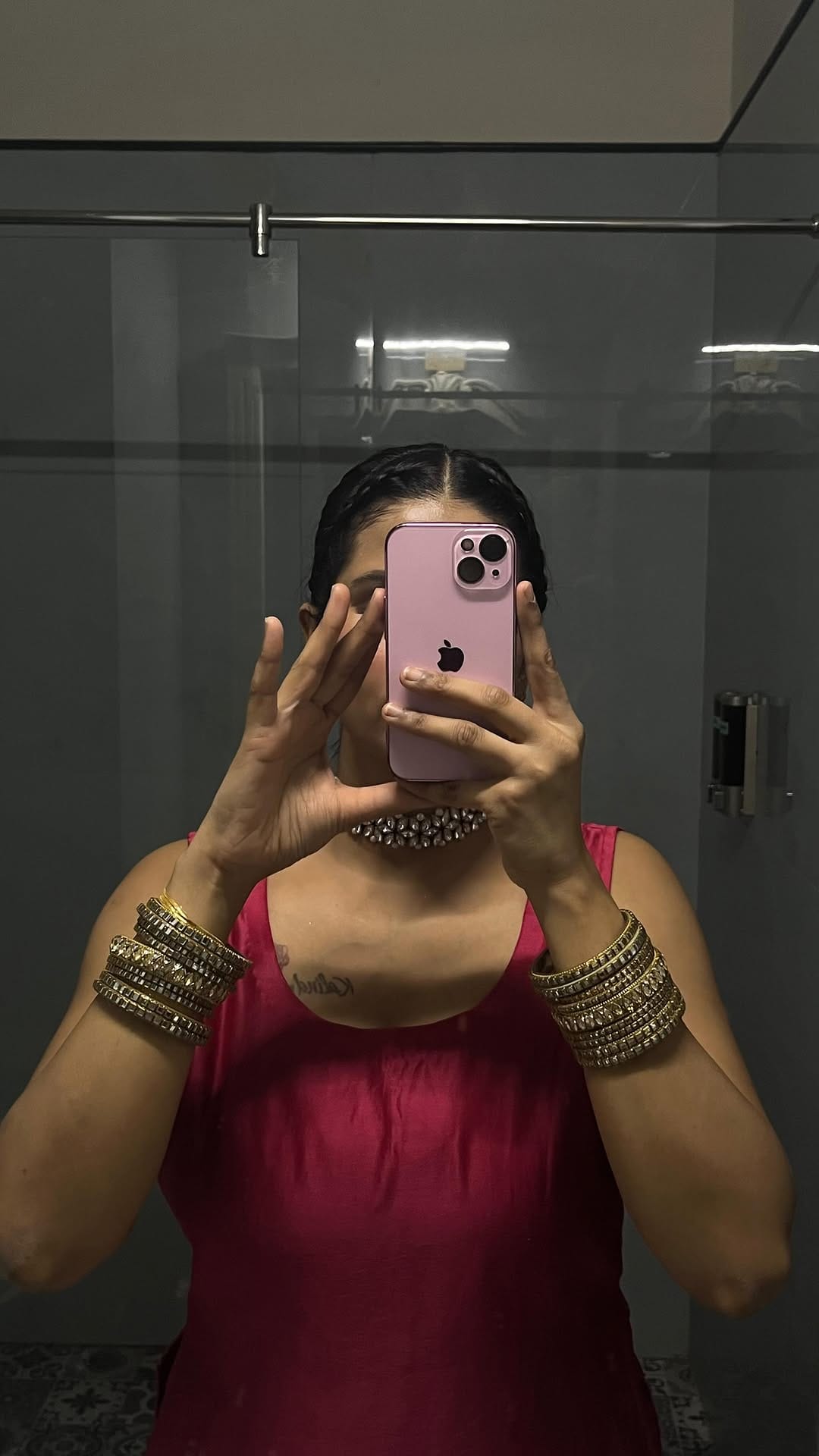 Post 8 by Makeup by srishti patel on Instagram (video)
