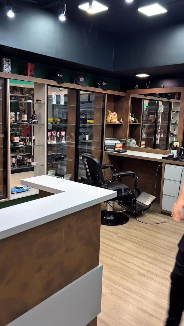 Post 5 by Barbearia Vitello on Instagram (video)
