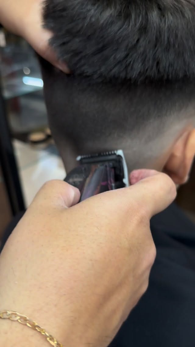Post 3 by Barbearia Vitello on Instagram (video)