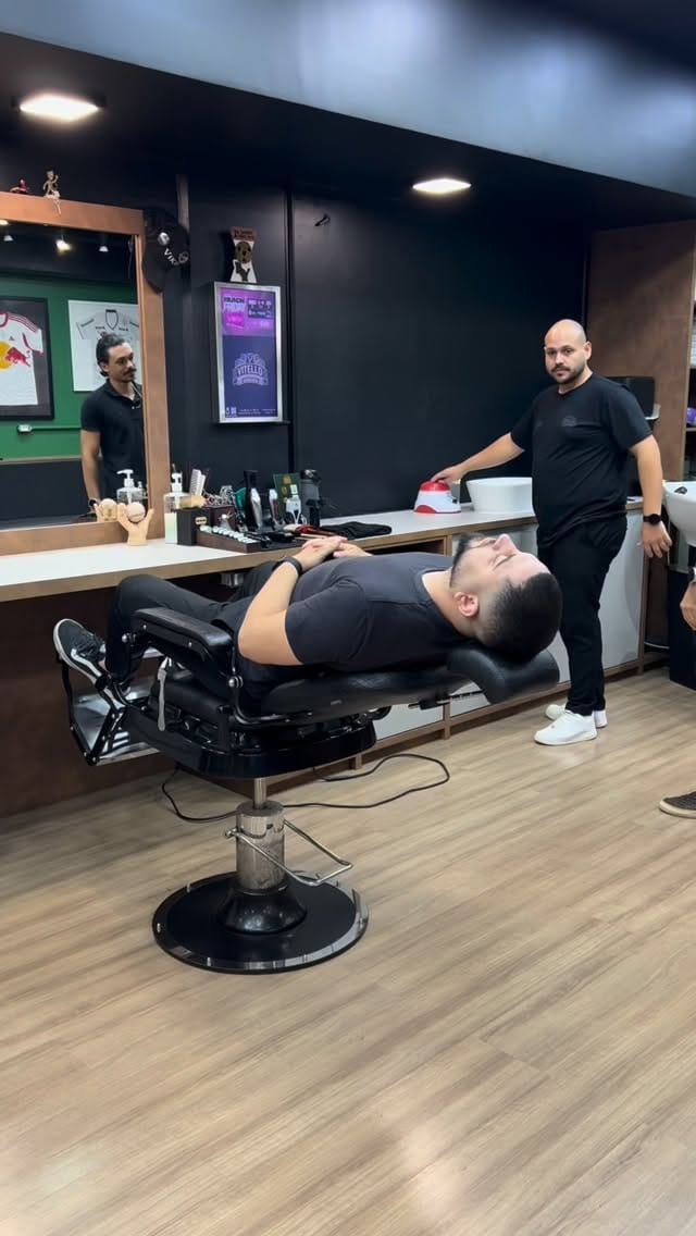 Post 10 by Barbearia Vitello on Instagram (video)