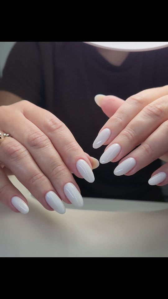 Post 4 by Miranda's Beauty & Nails Salon on Instagram (video)