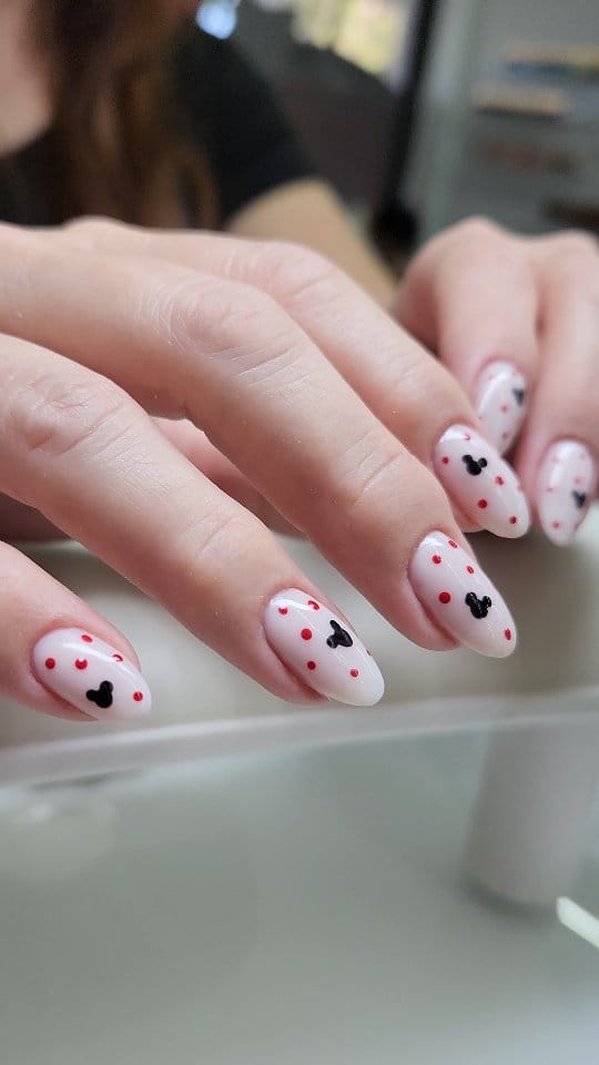 Post 3 by Miranda's Beauty & Nails Salon on Instagram (video)