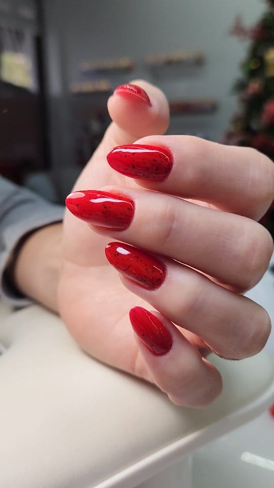 Post 8 by Miranda's Beauty & Nails Salon on Instagram (video)
