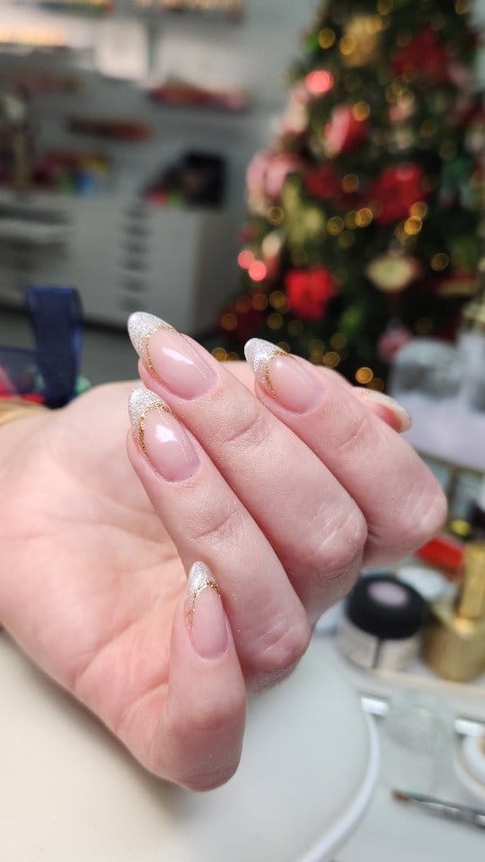 Post 9 by Miranda's Beauty & Nails Salon on Instagram (video)