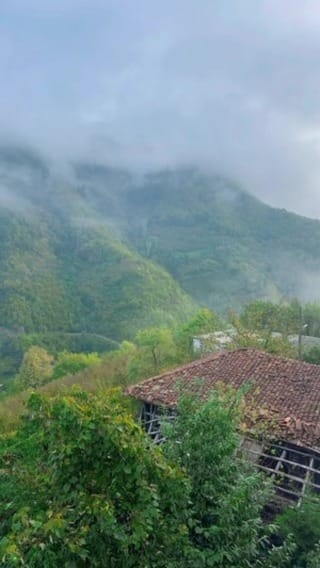 Post 9 by Ahmet M. on Instagram (video)