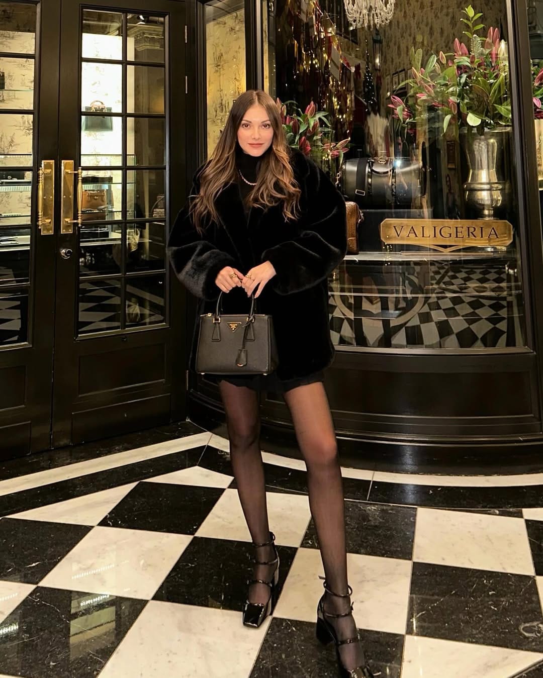 Post 10 by L E N A🌸Z U L U A G A on Instagram (carousel)