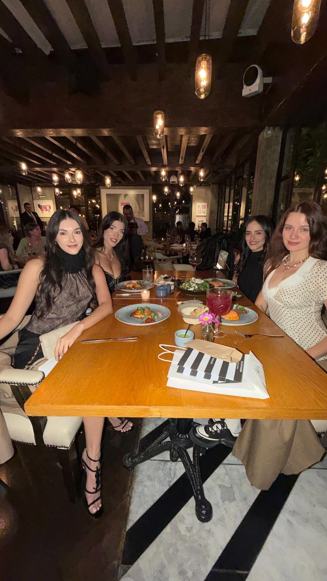 Post 1 by L E N A🌸Z U L U A G A on Instagram (video)