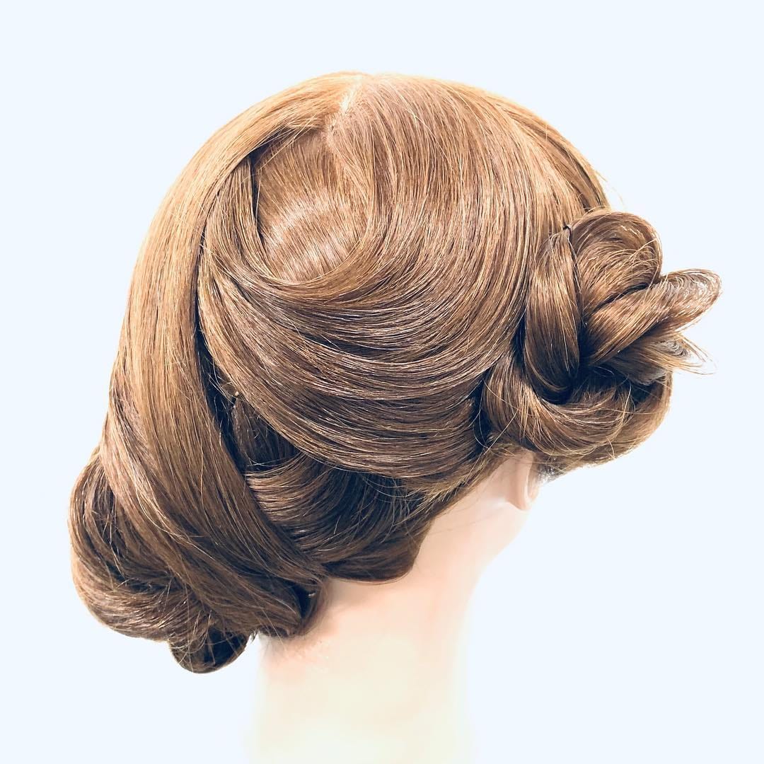 Post 6 by The Comb on Instagram (image)