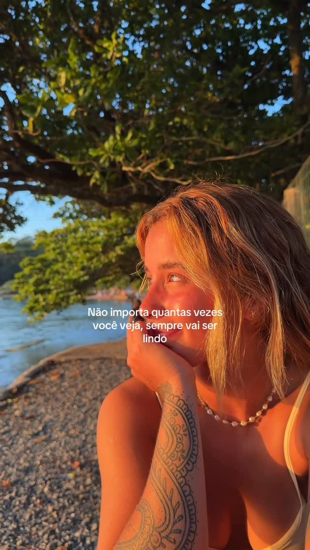 Post 2 by Bruna Martins on Instagram (video)