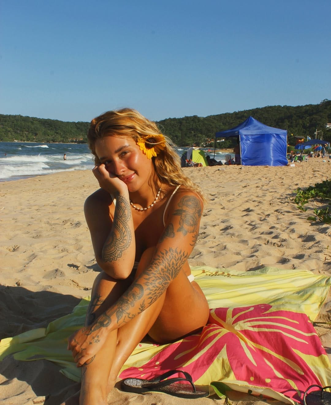 Post 1 by Bruna Martins on Instagram (image)