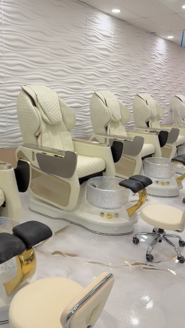 Post 2 by American Nails on Instagram (video)