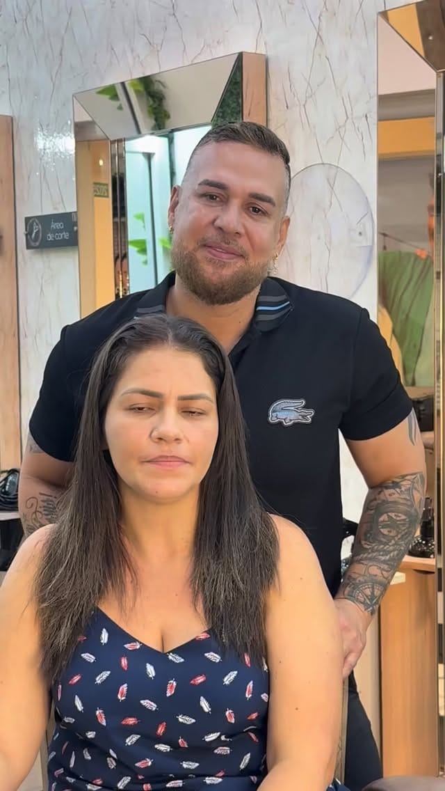 Post 2 by SaLa De Belleza Oscar H on Instagram (video)