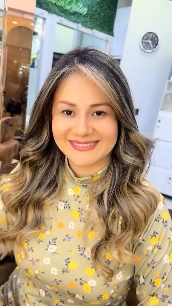 Post 3 by SaLa De Belleza Oscar H on Instagram (video)
