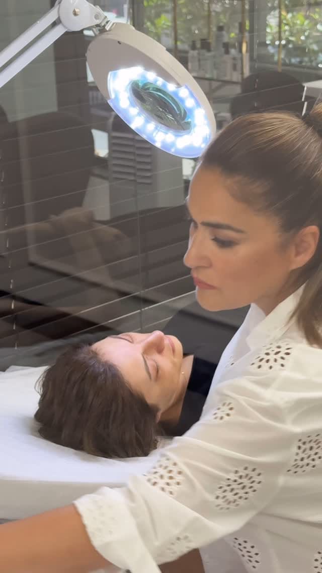 Post 8 by Dilek Şenay on Instagram (video)