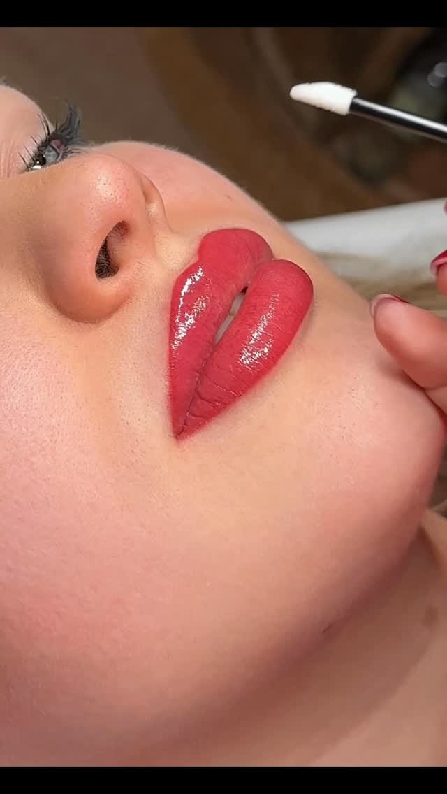 Post 3 by Sahar on Instagram (video)