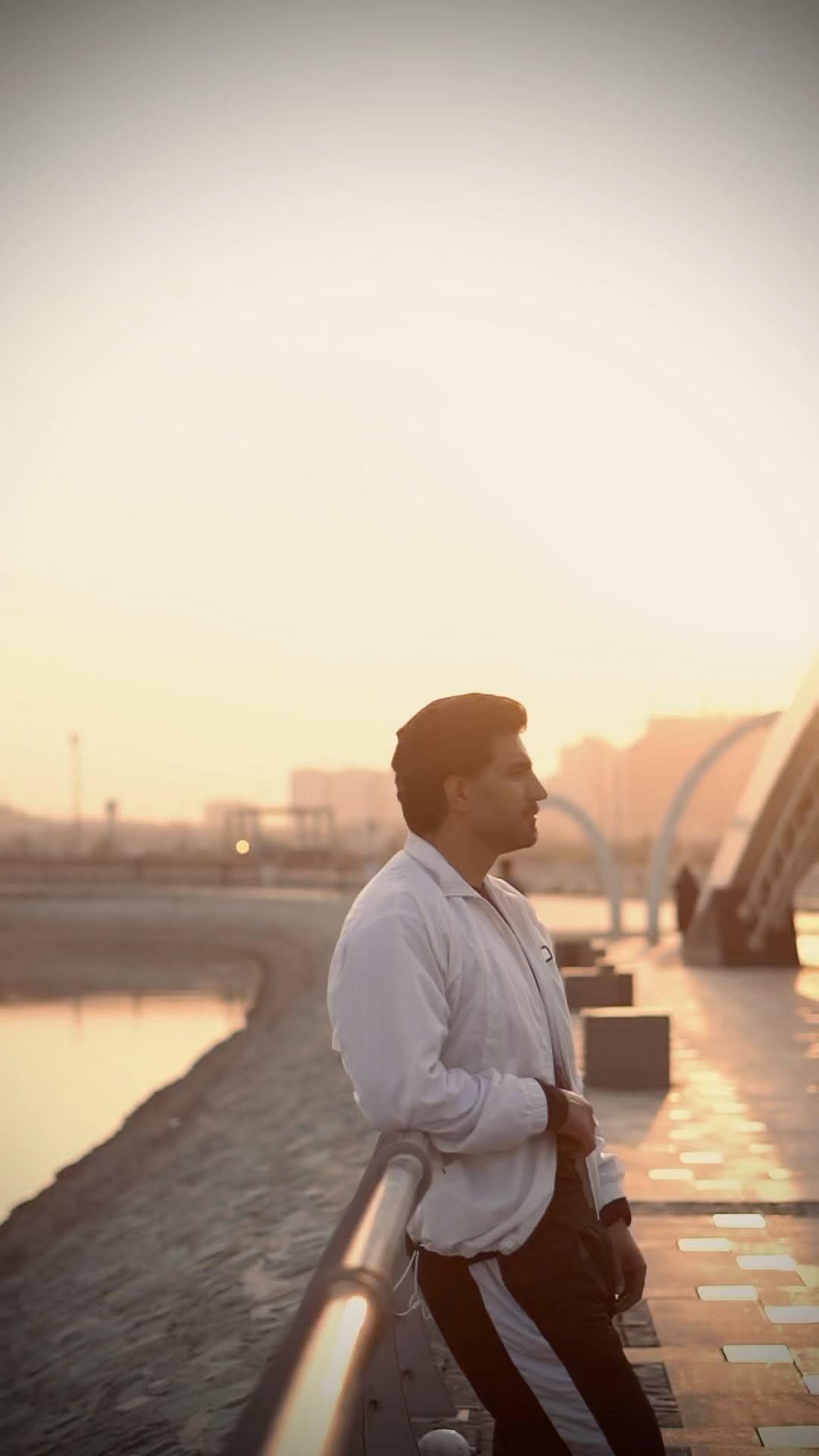 Post 2 by Amir Ozen on Instagram (video)