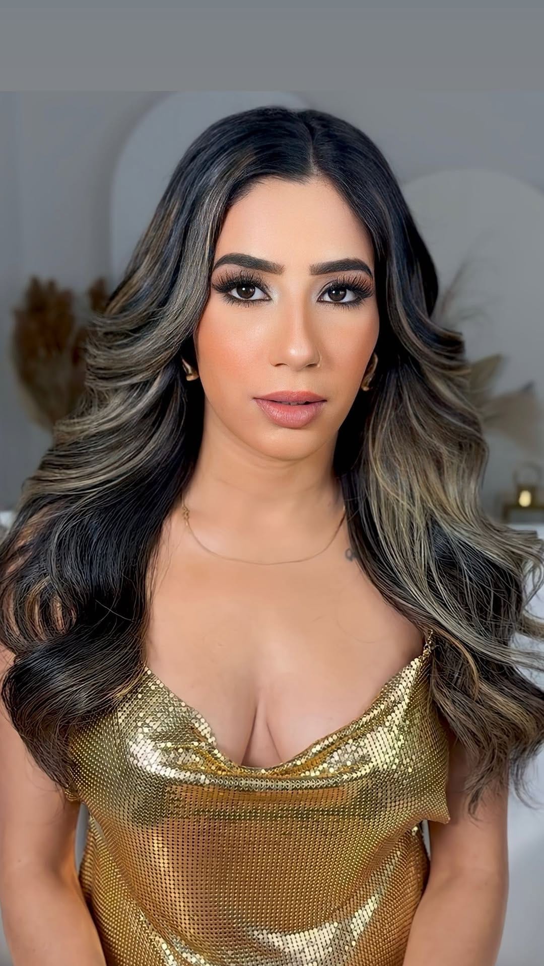 Post 9 by Toronto Modern Bridal Makeup & Hair Artist on Instagram (video)
