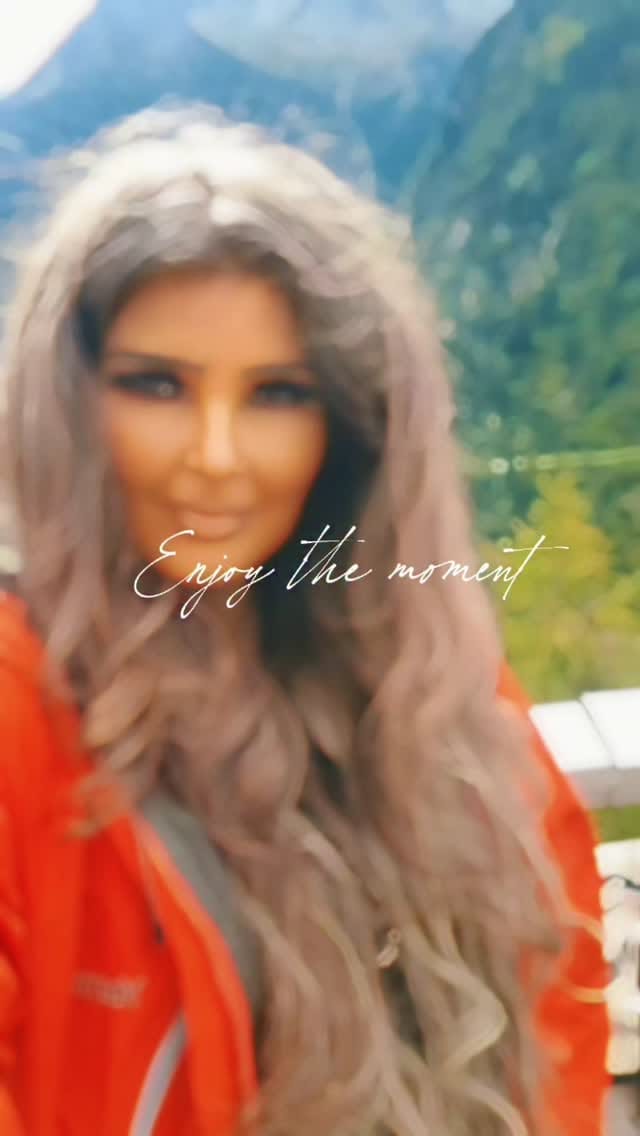 Post 9 by Cindy Heller 🇩🇪👑💎👸🏼🇨🇿 on Instagram (video)
