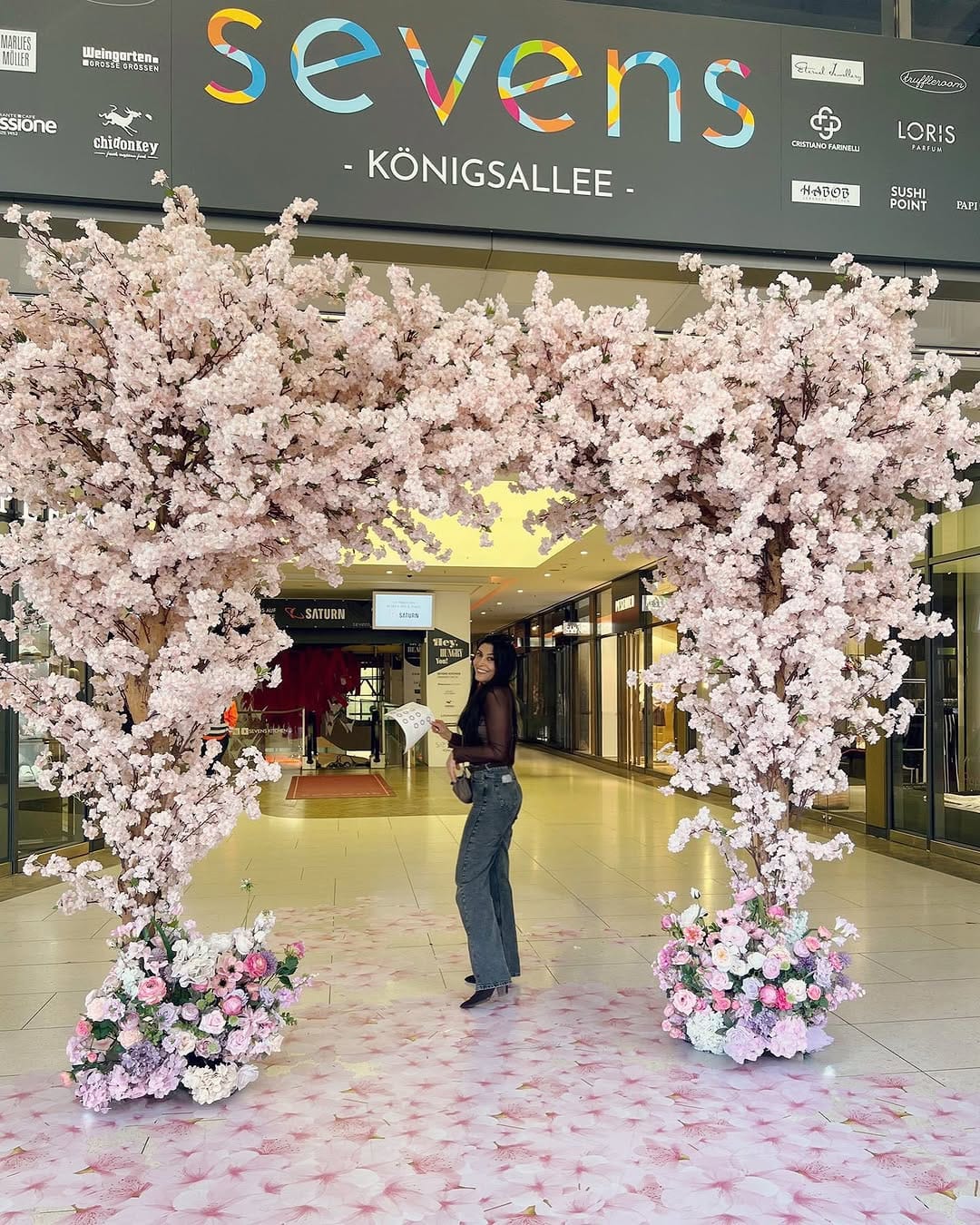 Post 4 by Lilly's Flowerbomb Events on Instagram (carousel)