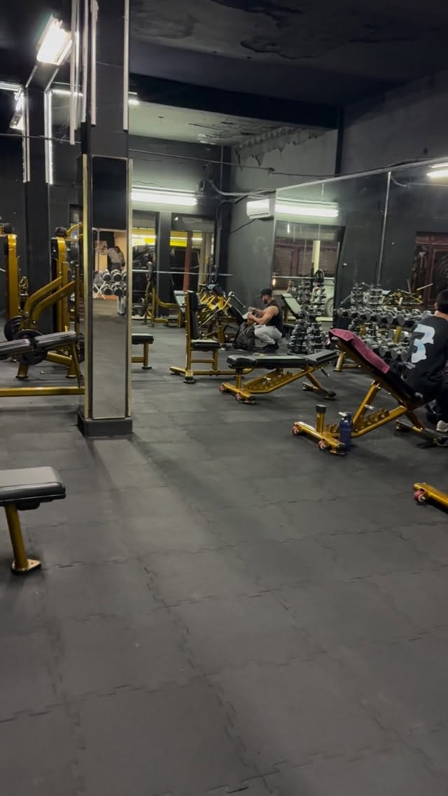 Post 1 by MR MODEL FITNESS on Instagram (video)