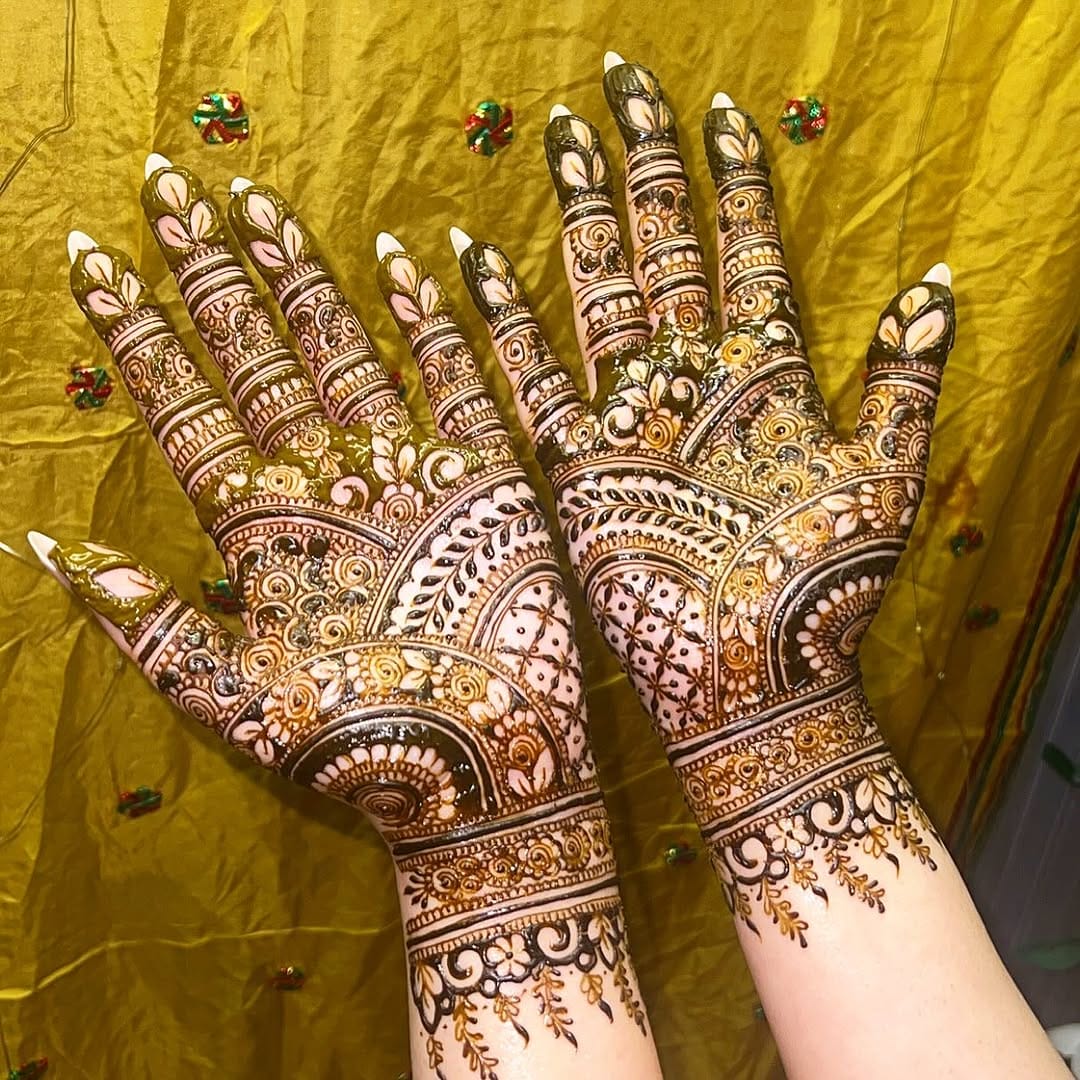 Post 9 by Omera Ejaz💋 on Instagram (image)