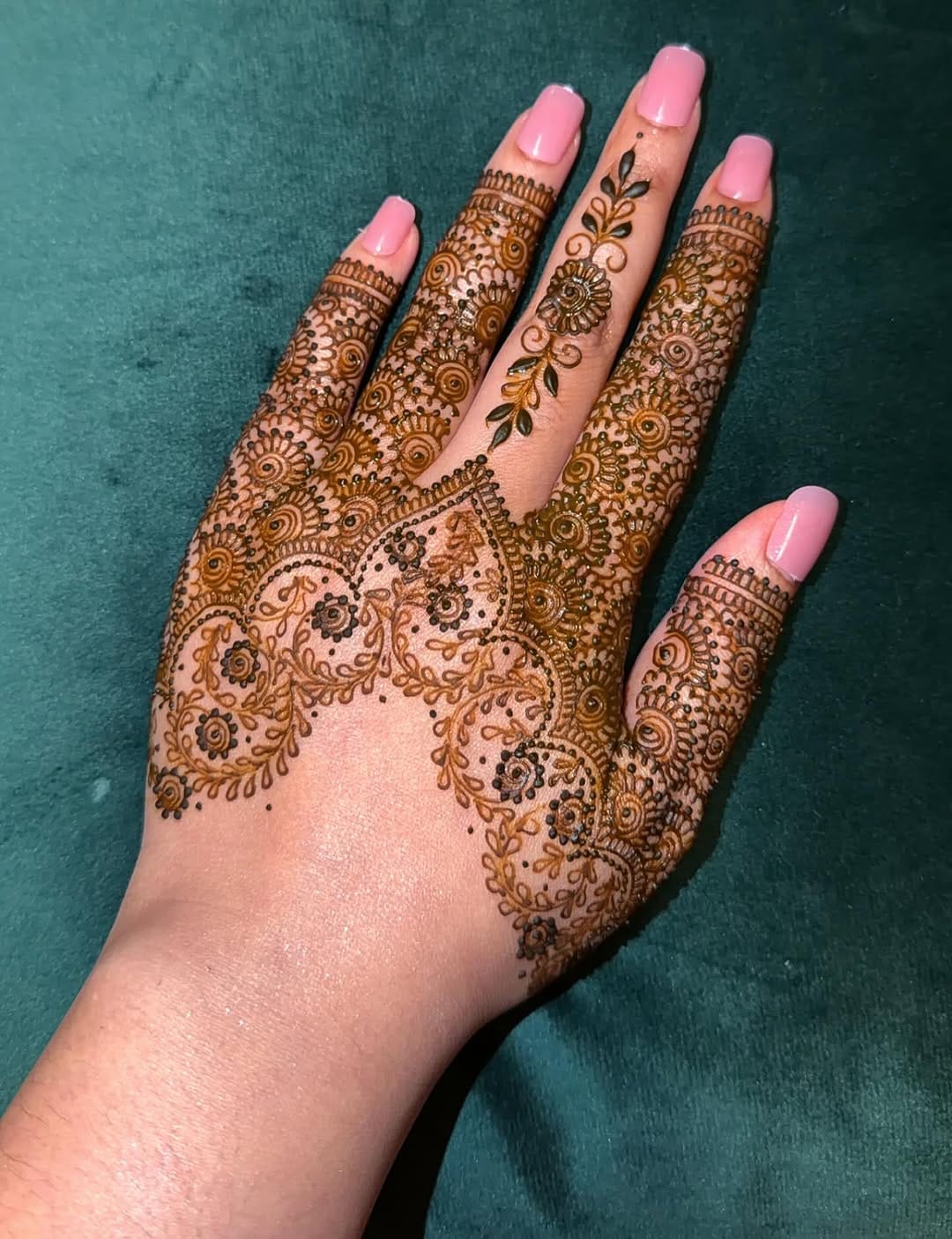 Post 2 by Omera Ejaz💋 on Instagram (image)