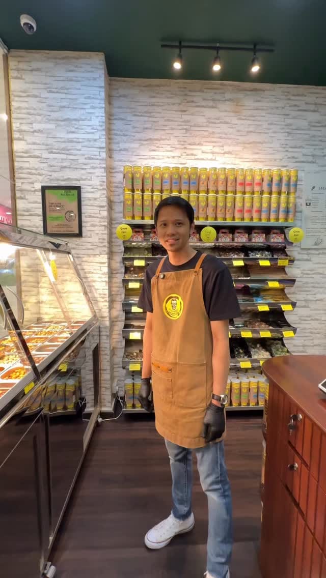 Post 2 by PapaNut on Instagram (video)