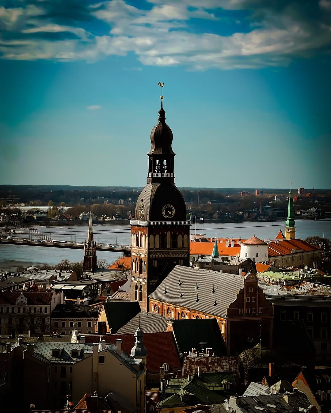 Post 8 by Cities I Places I Restaurants I Hotels I Airbnb I Cabins on Instagram (image)