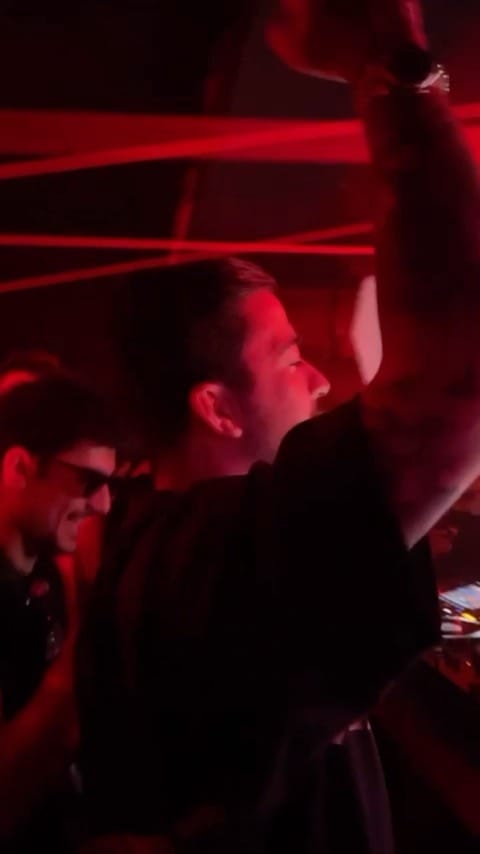 Post 7 by Arian on Instagram (video)