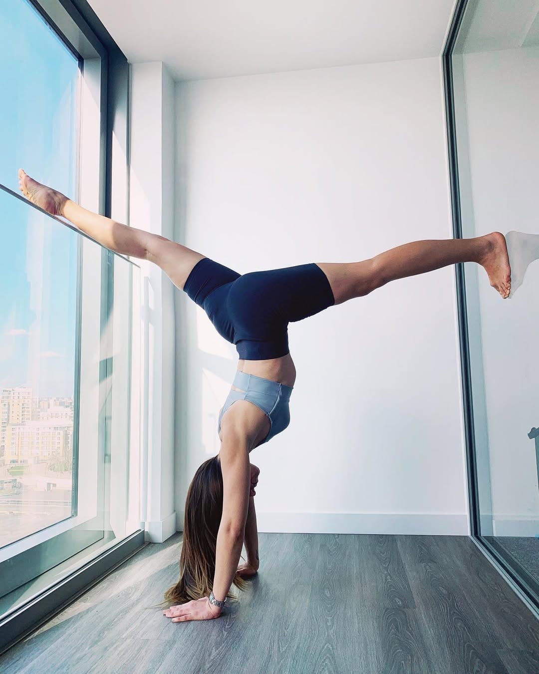 Post 10 by Maïa Kalina on Instagram (image)