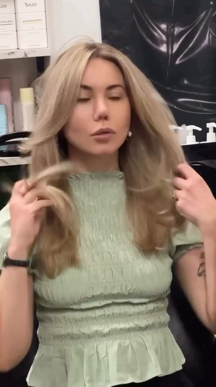 Post 2 by Maïa Kalina on Instagram (video)
