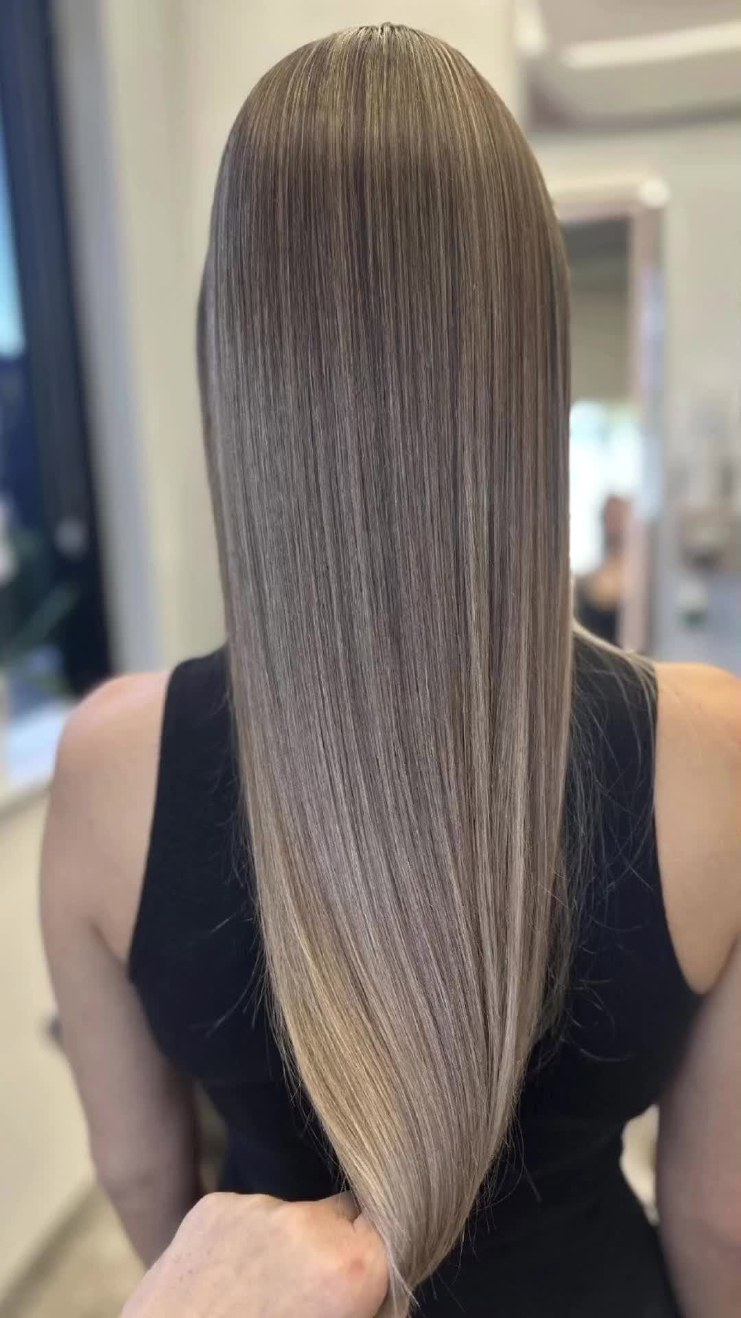 Post 6 by Hairstylist in Miami on Instagram (video)