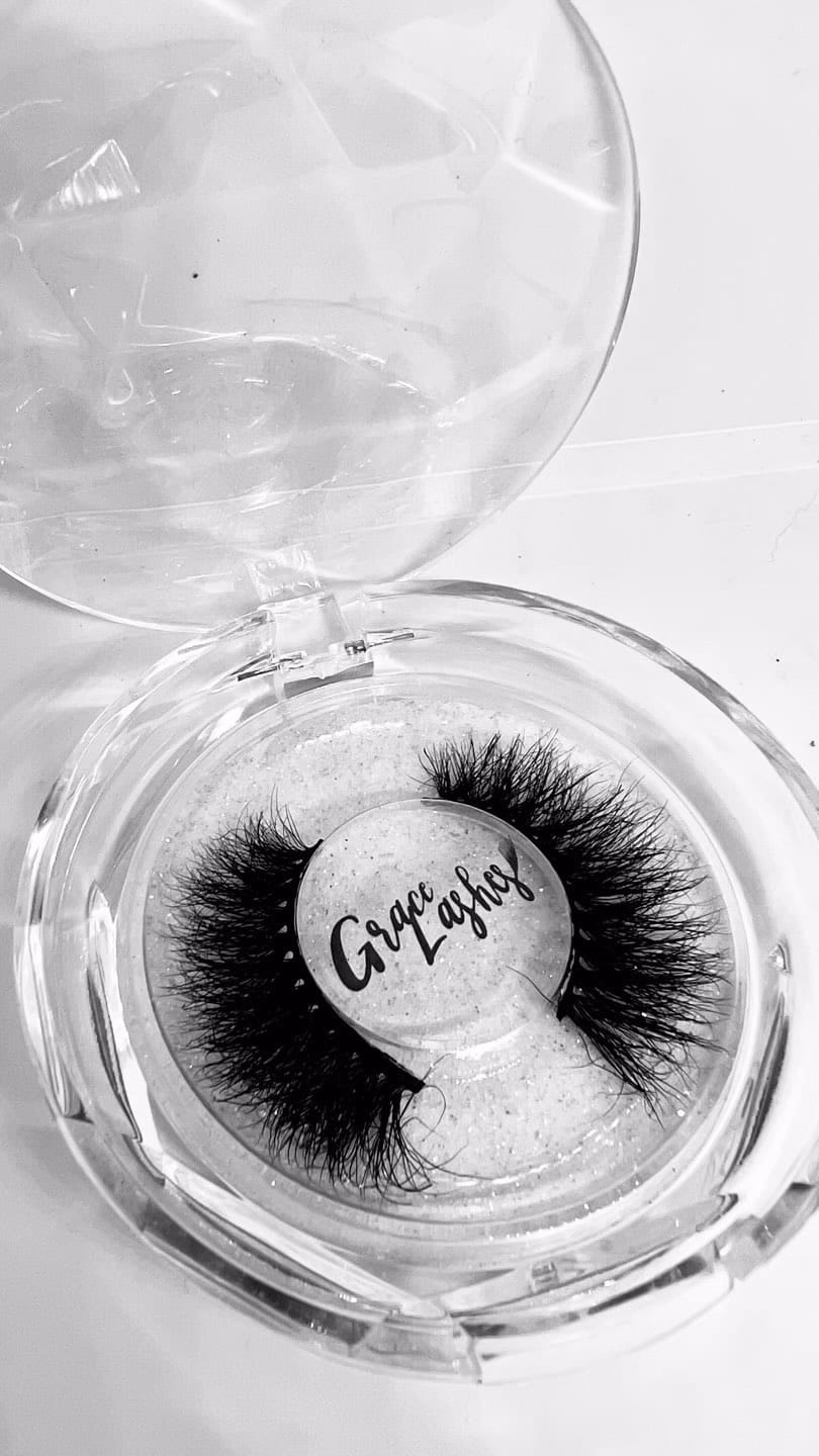 Post 1 by Grace Cosmetics US on Instagram (video)