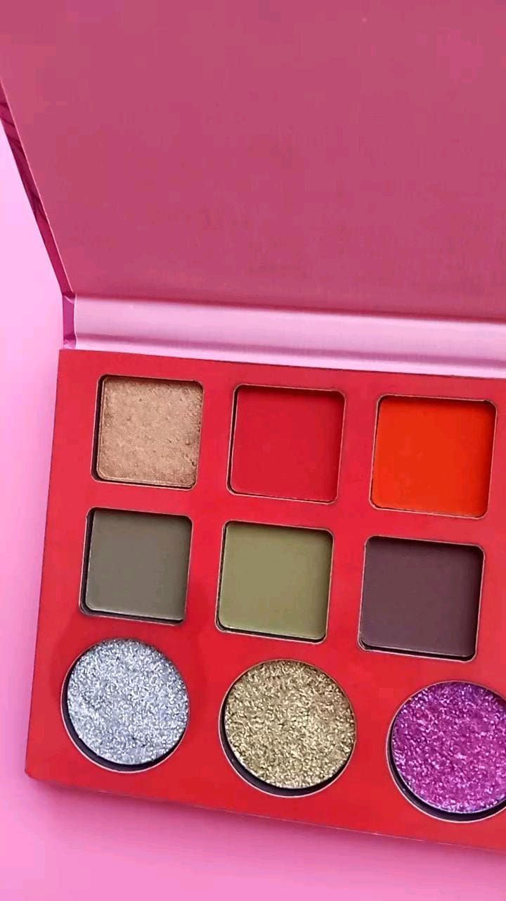 Post 5 by Grace Cosmetics US on Instagram (video)