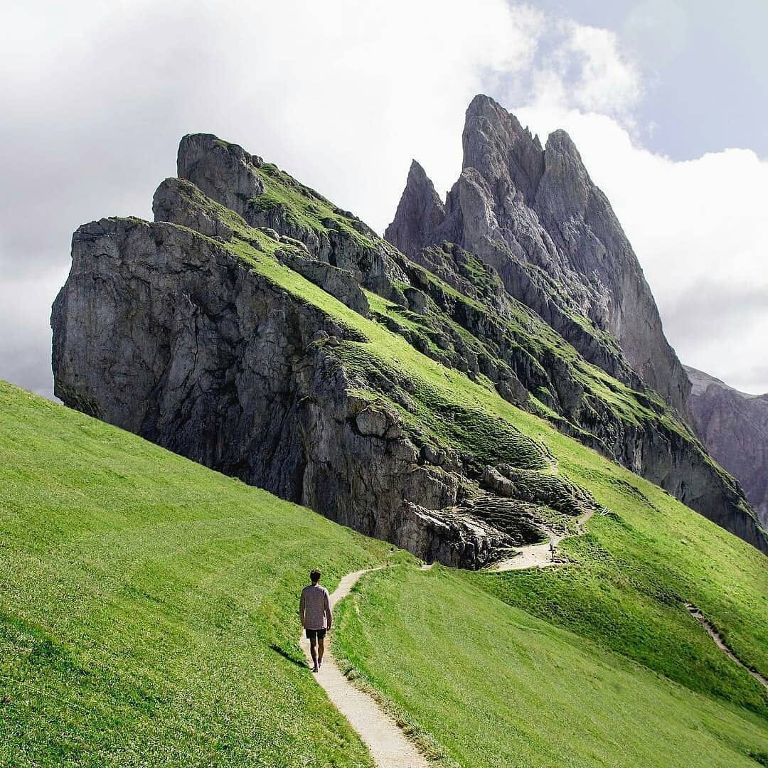 Post 5 by Travel and Nature on Instagram (image)