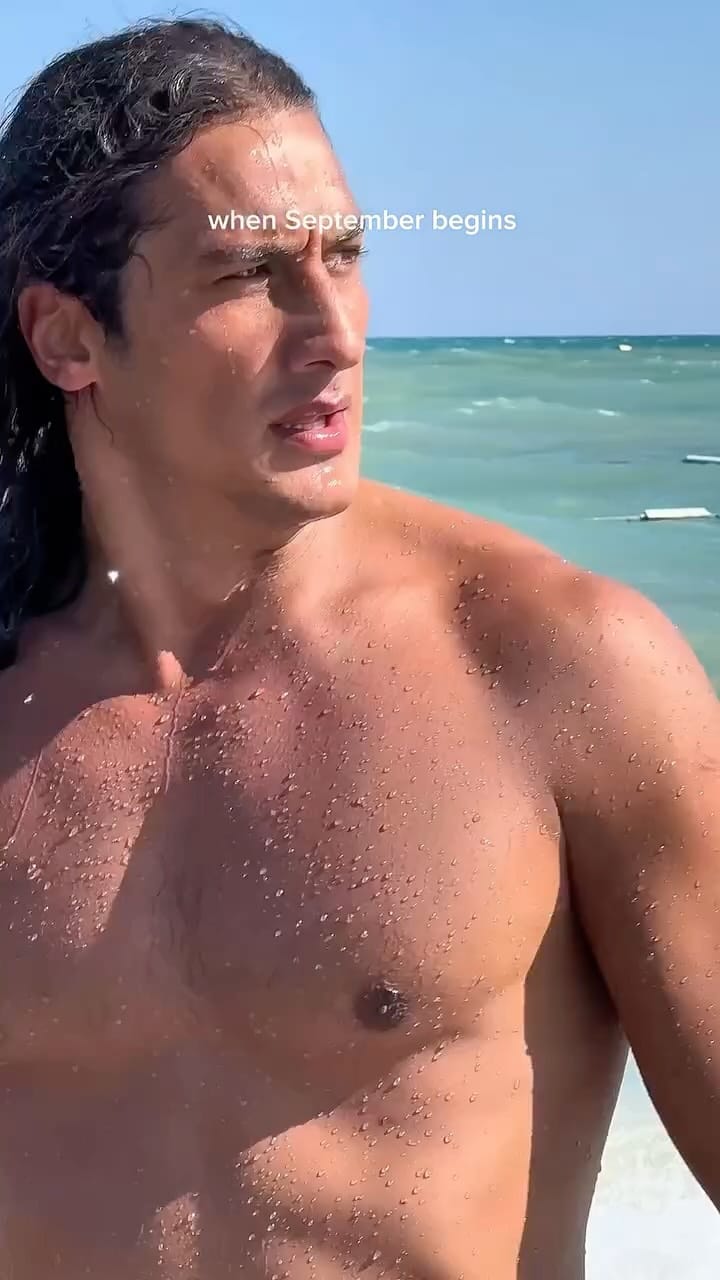 Post 4 by Mert Şeker on Instagram (video)