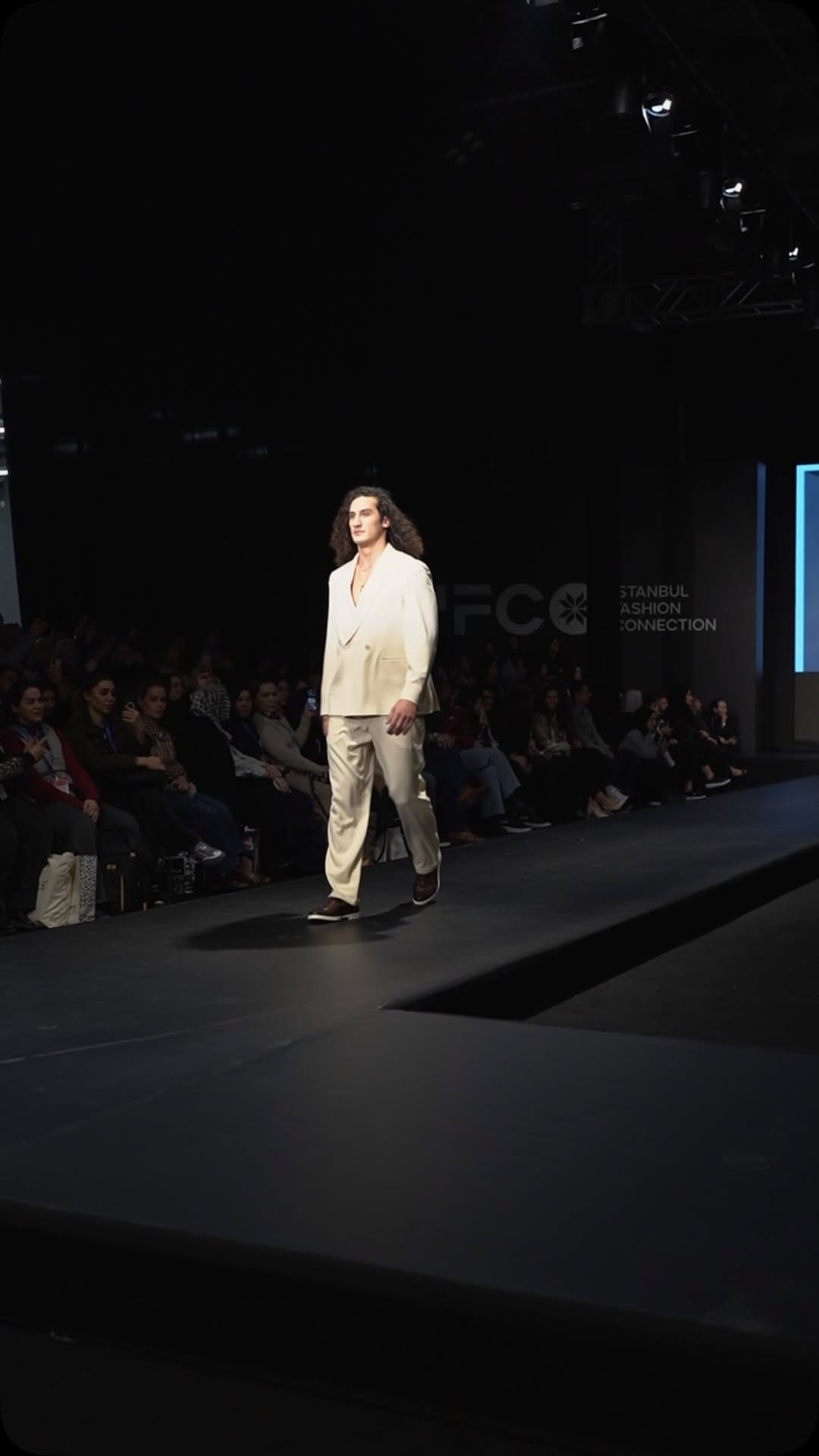 Post 10 by Mert Şeker on Instagram (video)